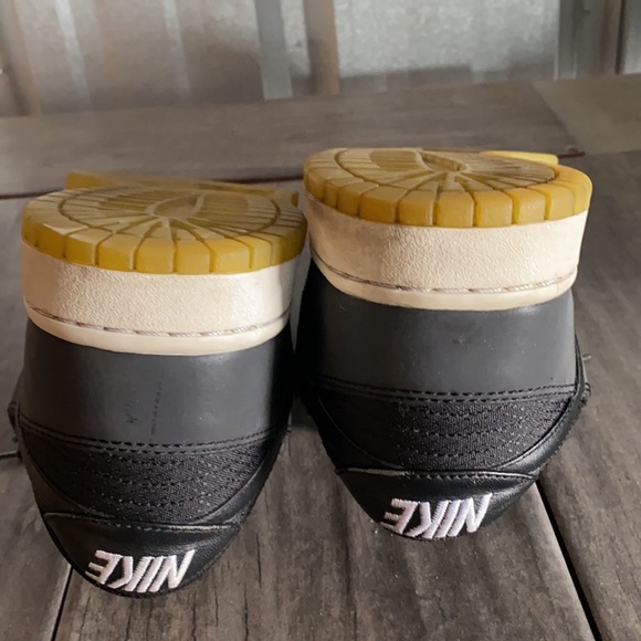 Nike dunk low supreme spark size 13 check the out thanks 🙏 - Picture 8 of 10